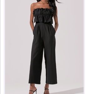 ASTR  Ruffle Bust Tie Back Jumpsuit nwt